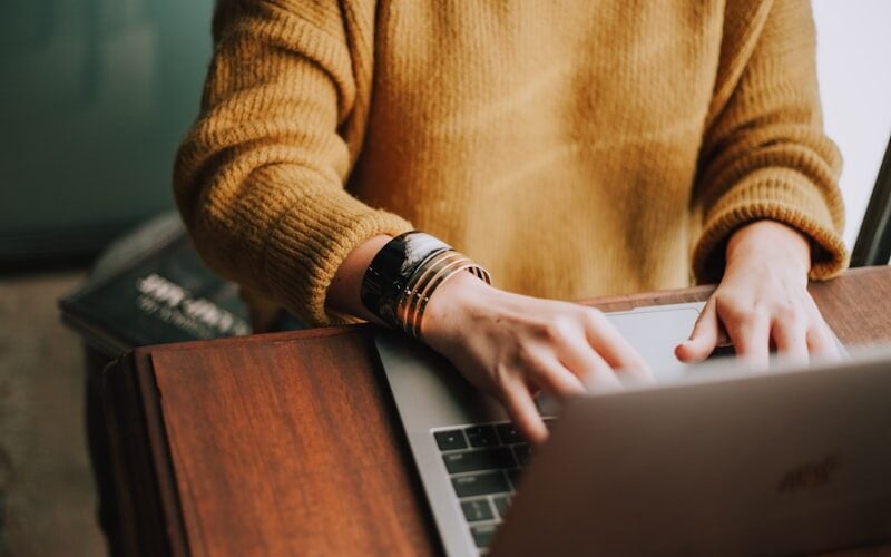Warm Mornings: Crafting a Grounding Rituality in a Relentless Digital Age